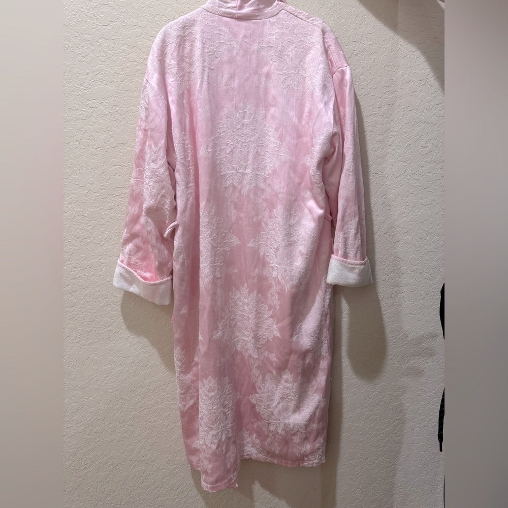 Victoria's Secret Pink Floral Robe